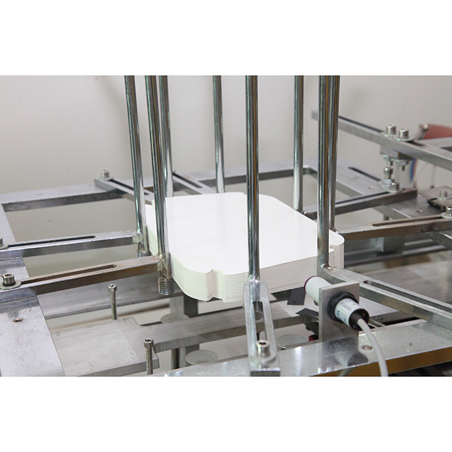 BJ-CHR 食品紙托(tuo)盒成型機(jī)